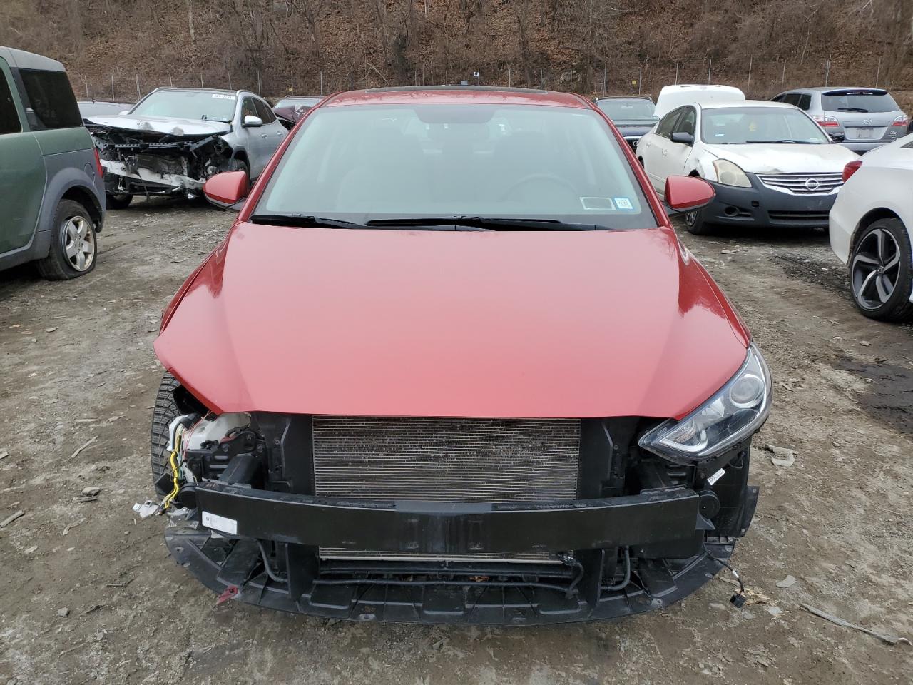 2018 Hyundai Elantra - Image 5