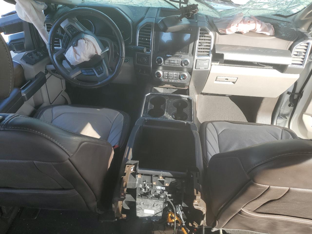 2019 Ford F350 - Image 8