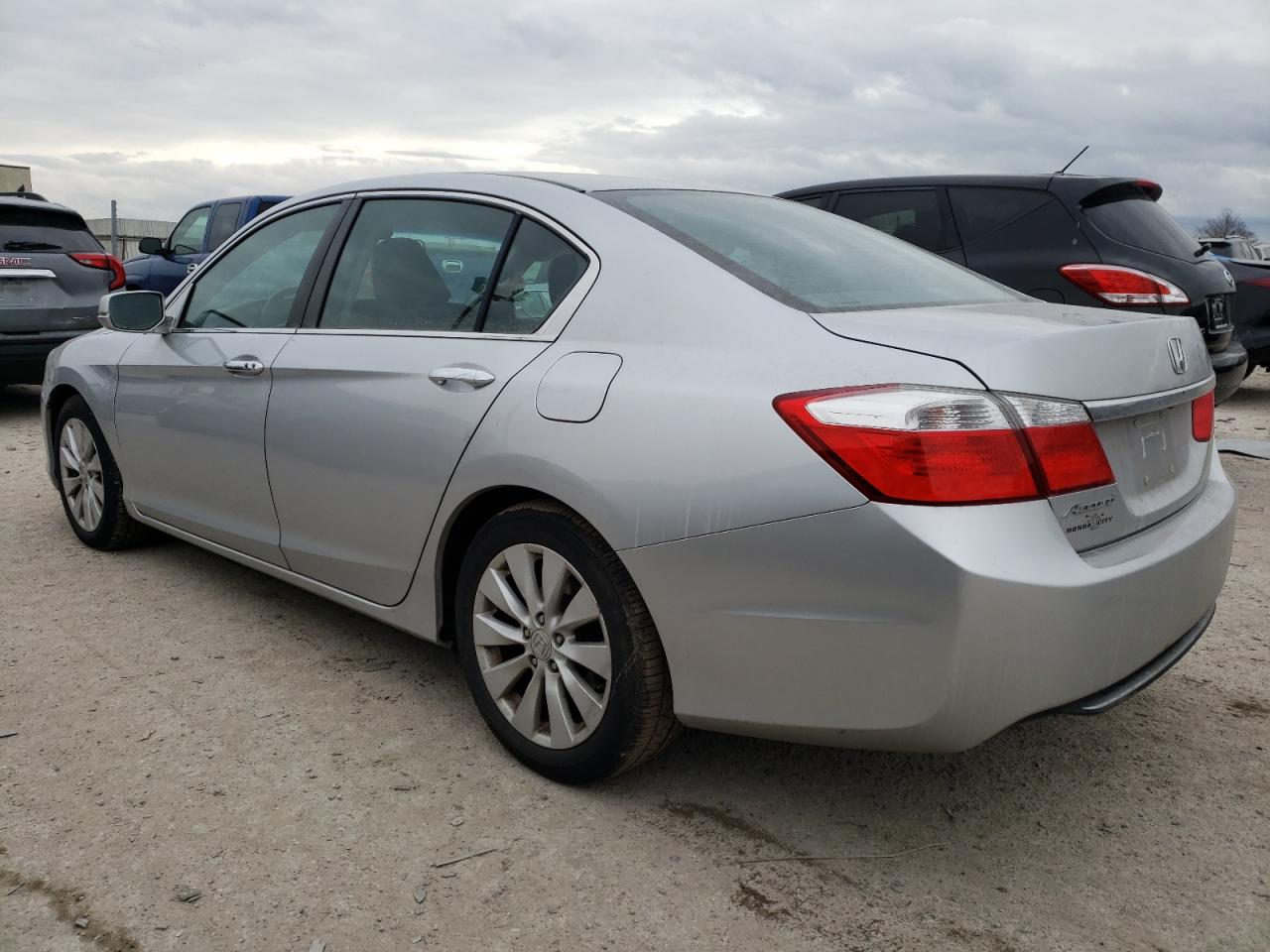 VIN 1HGCR2F7XDA130453 2013 HONDA ACCORD no.2