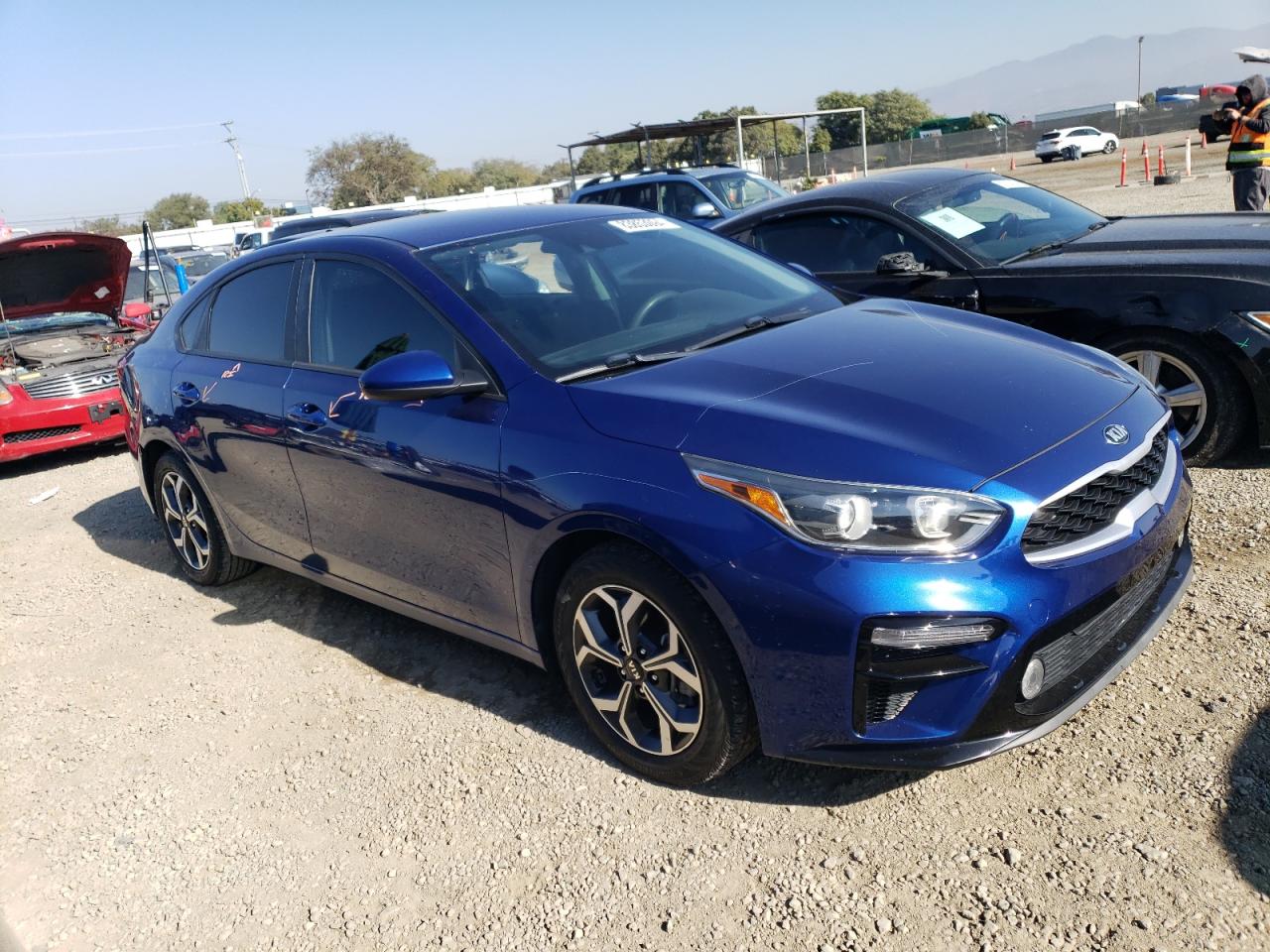 VIN 3KPF24AD3LE229278 2020 KIA FORTE no.4