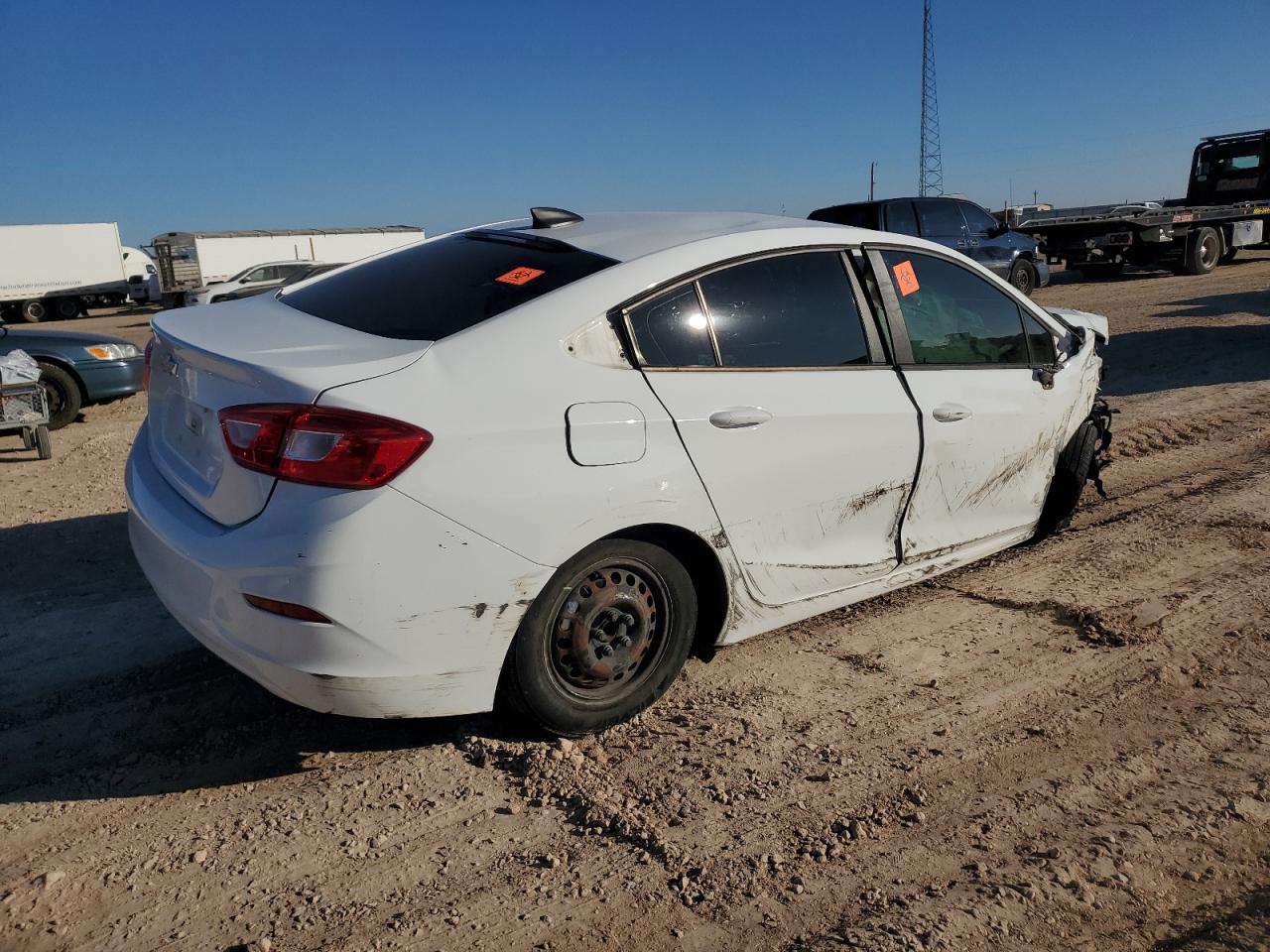 2018 Chevrolet Cruze - Image 3
