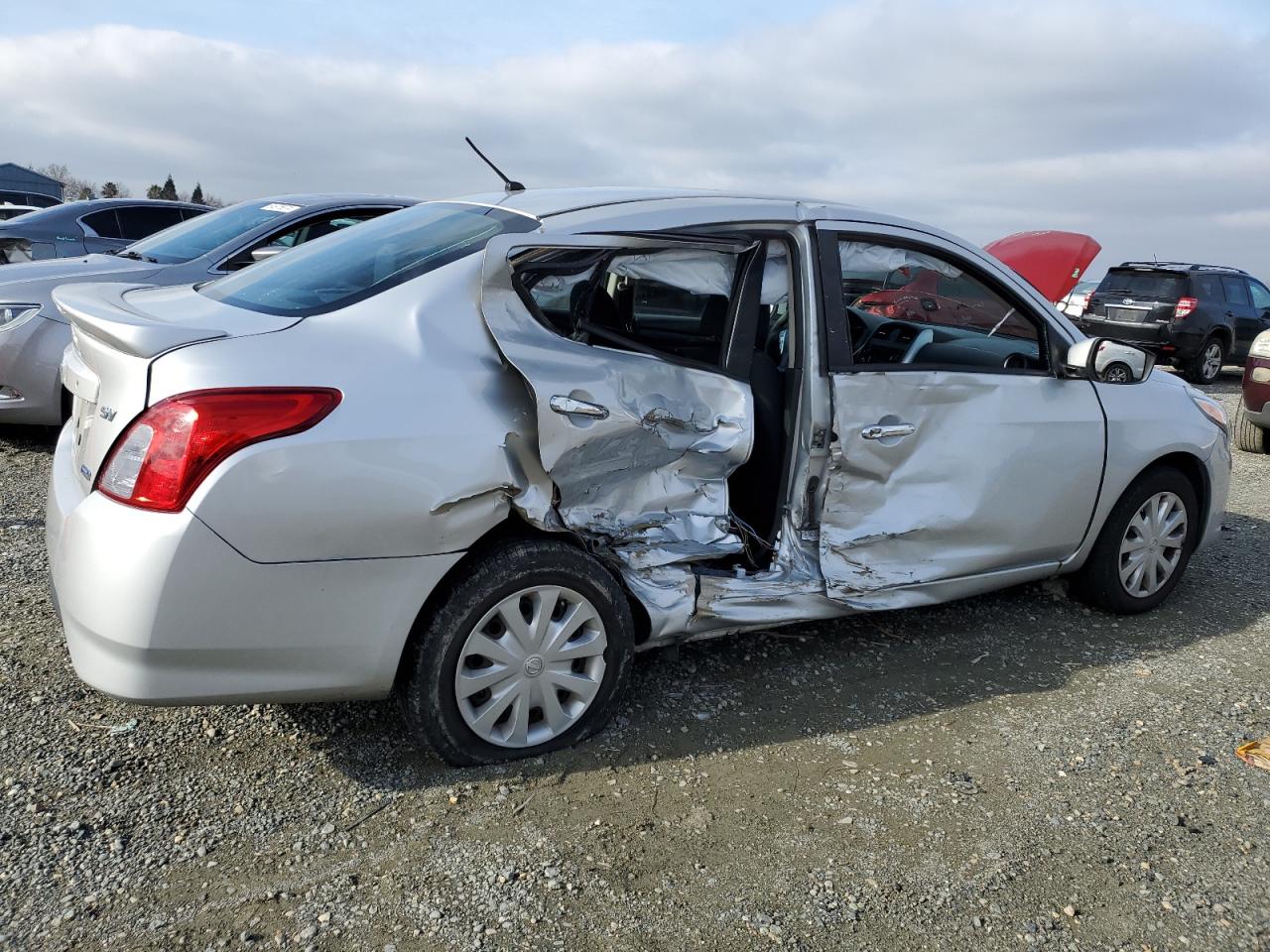 VIN 3N1CN7AP8GL852597 2016 NISSAN VERSA no.3