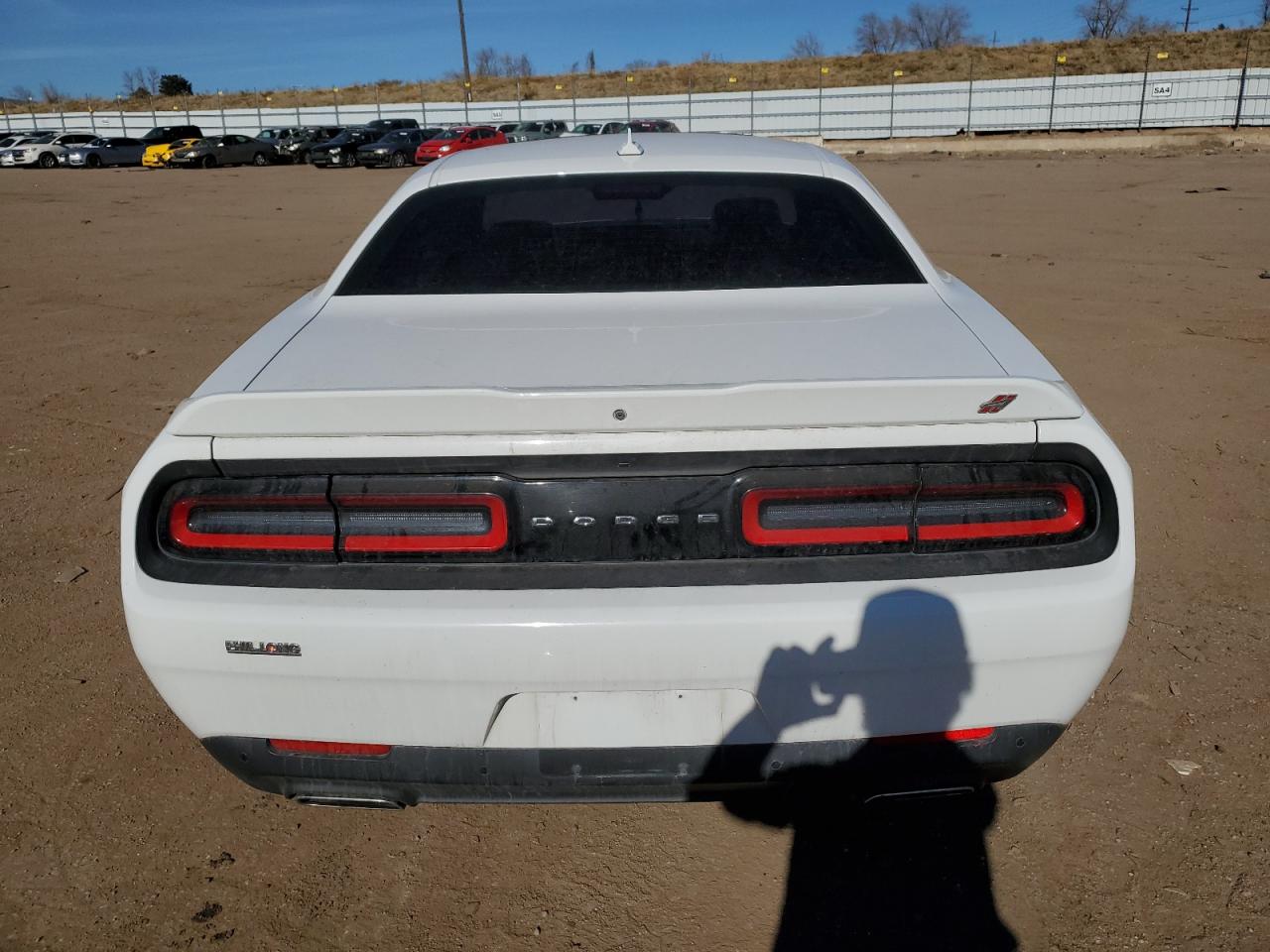 VIN 2C3CDZGG4JH215617 2018 DODGE CHALLENGER no.6