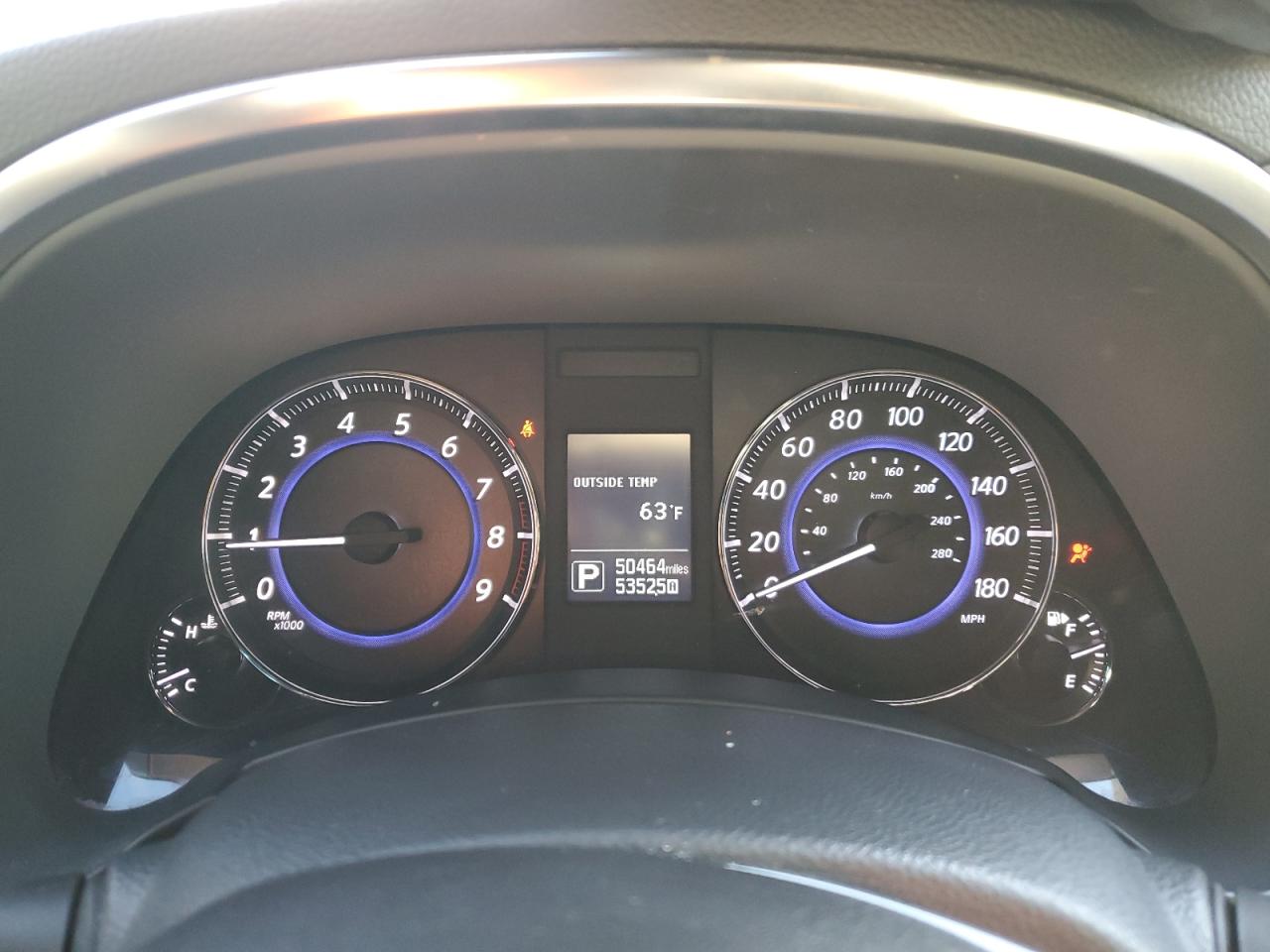 2017 Infiniti QX70 - Image 9
