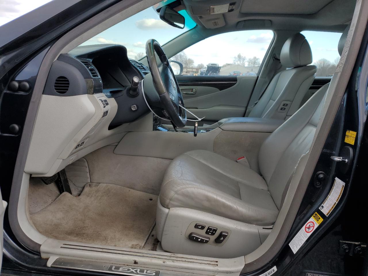 2007 Lexus LS - Image 7