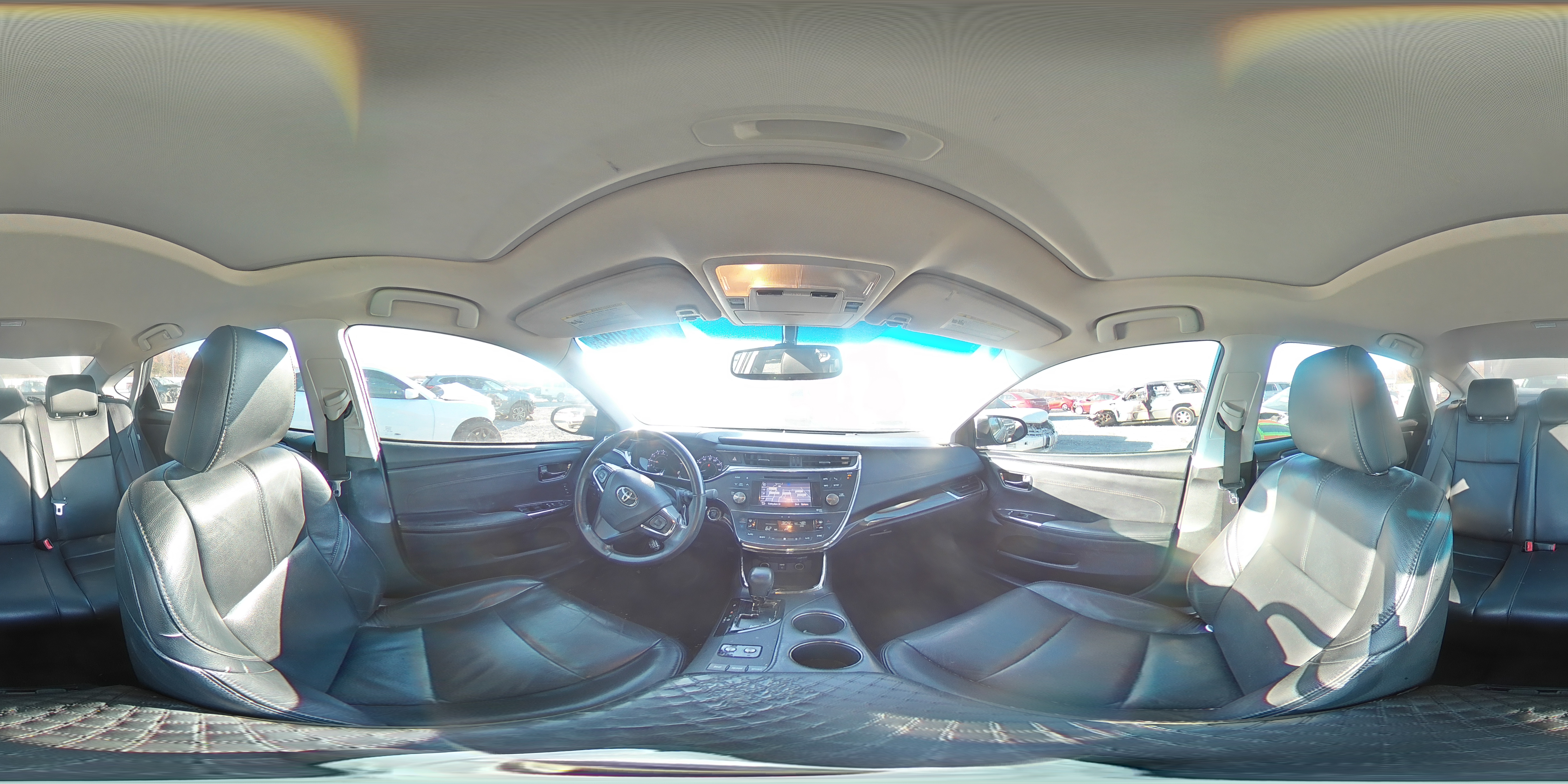 2013 Toyota Avalon - Image 13