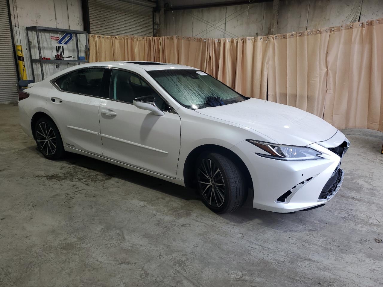 VIN 58ADA1C16NU021836 2022 LEXUS ES300 no.4