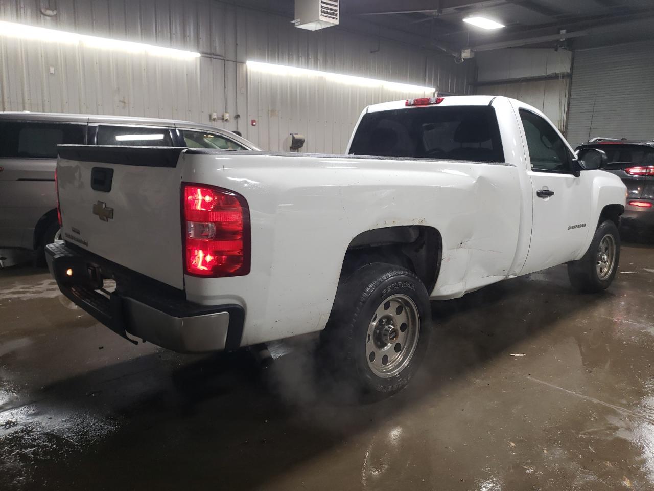 2012 Chevrolet Silverado - Image 3