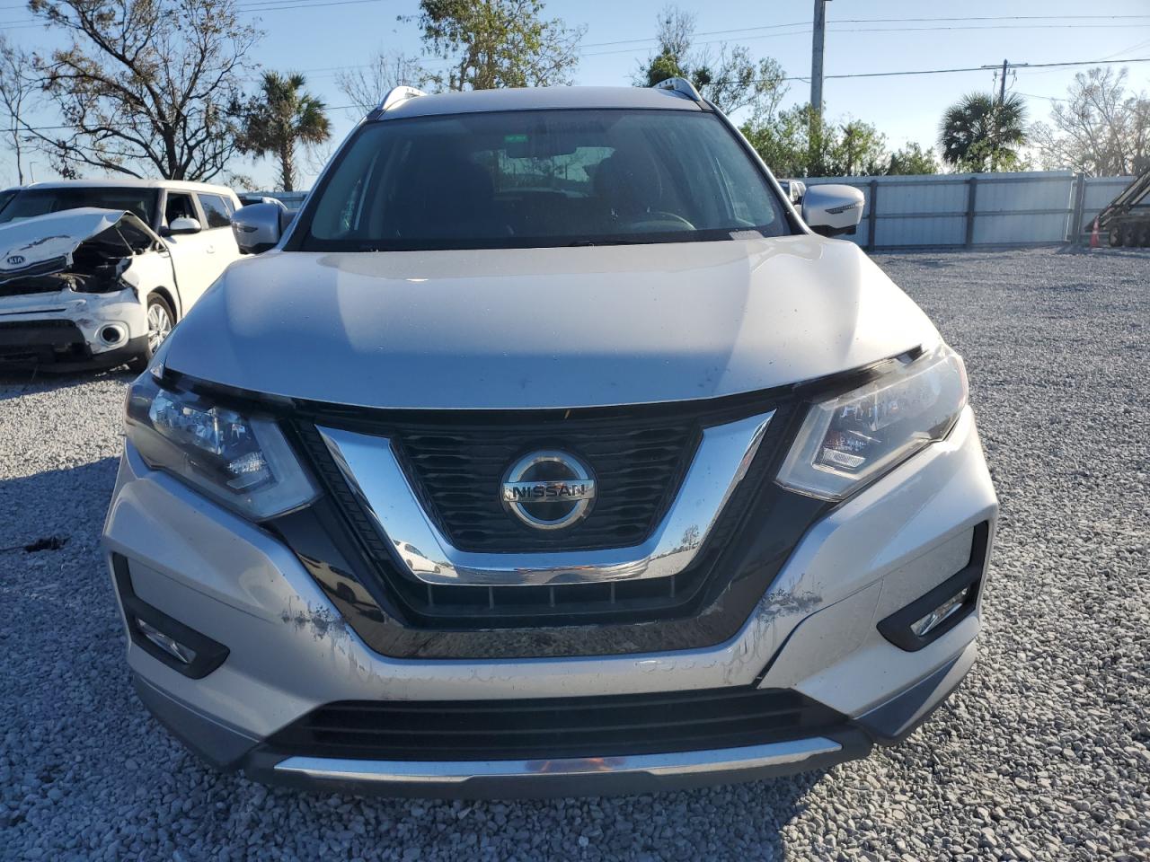 2018 Nissan Rogue - Image 5