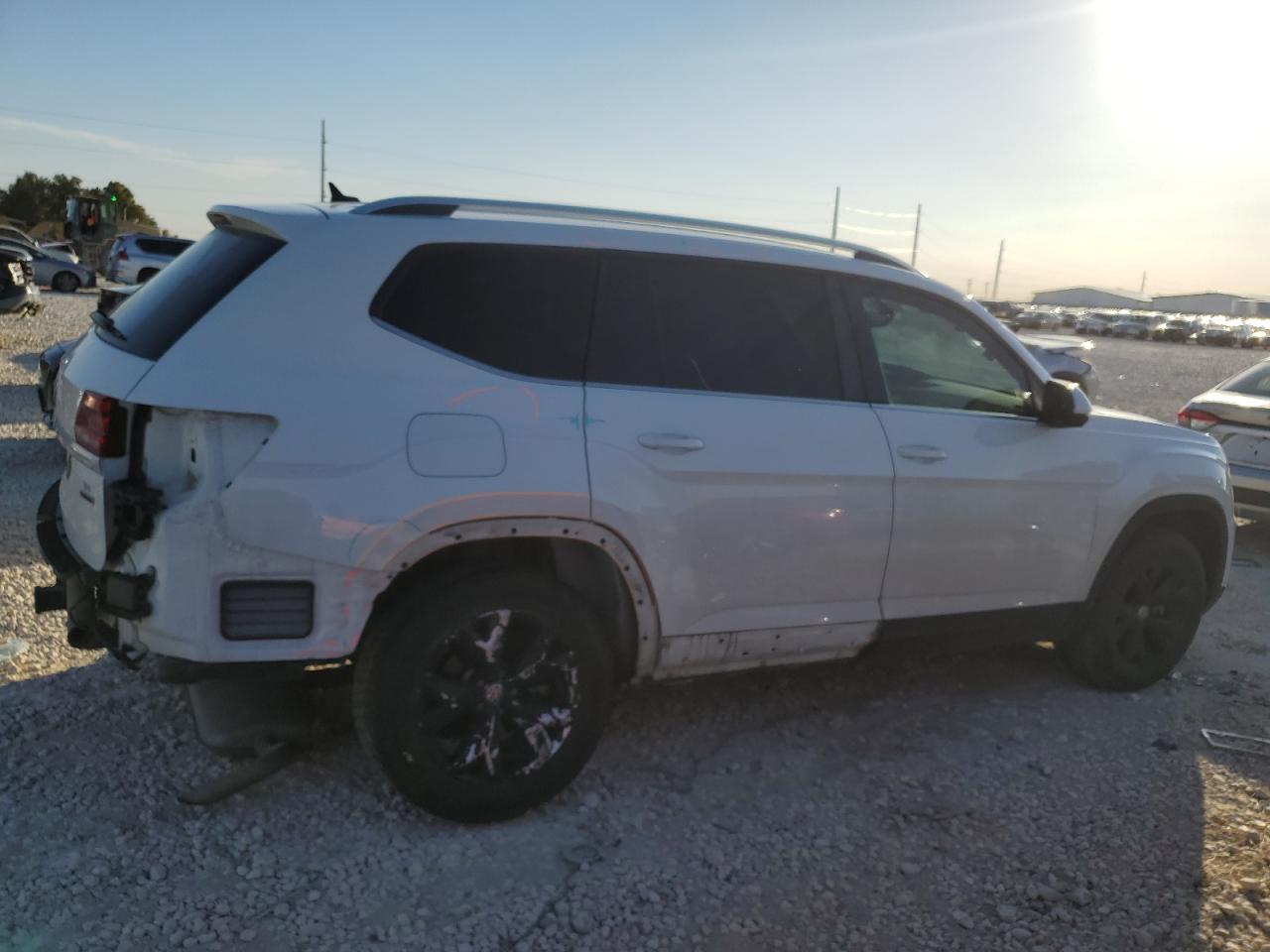 2019 Volkswagen Atlas - Image 3