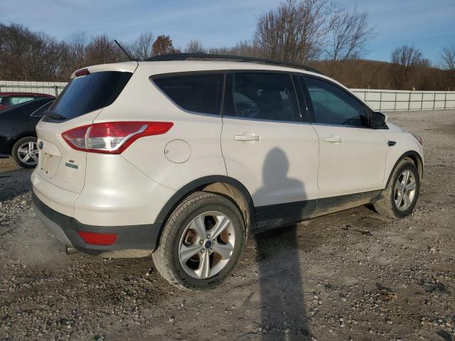 Паркетники FORD ESCAPE 2013 Белы