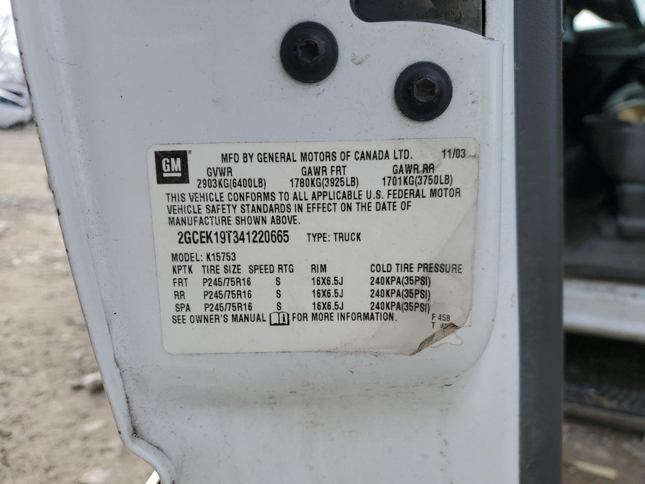 2004 Chevrolet Silverado - Image 14