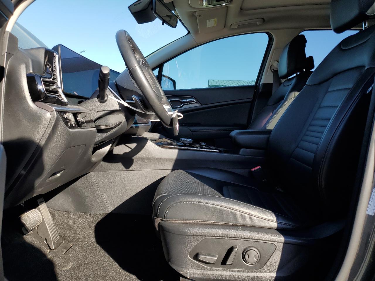 2023 Kia Sportage - Image 7