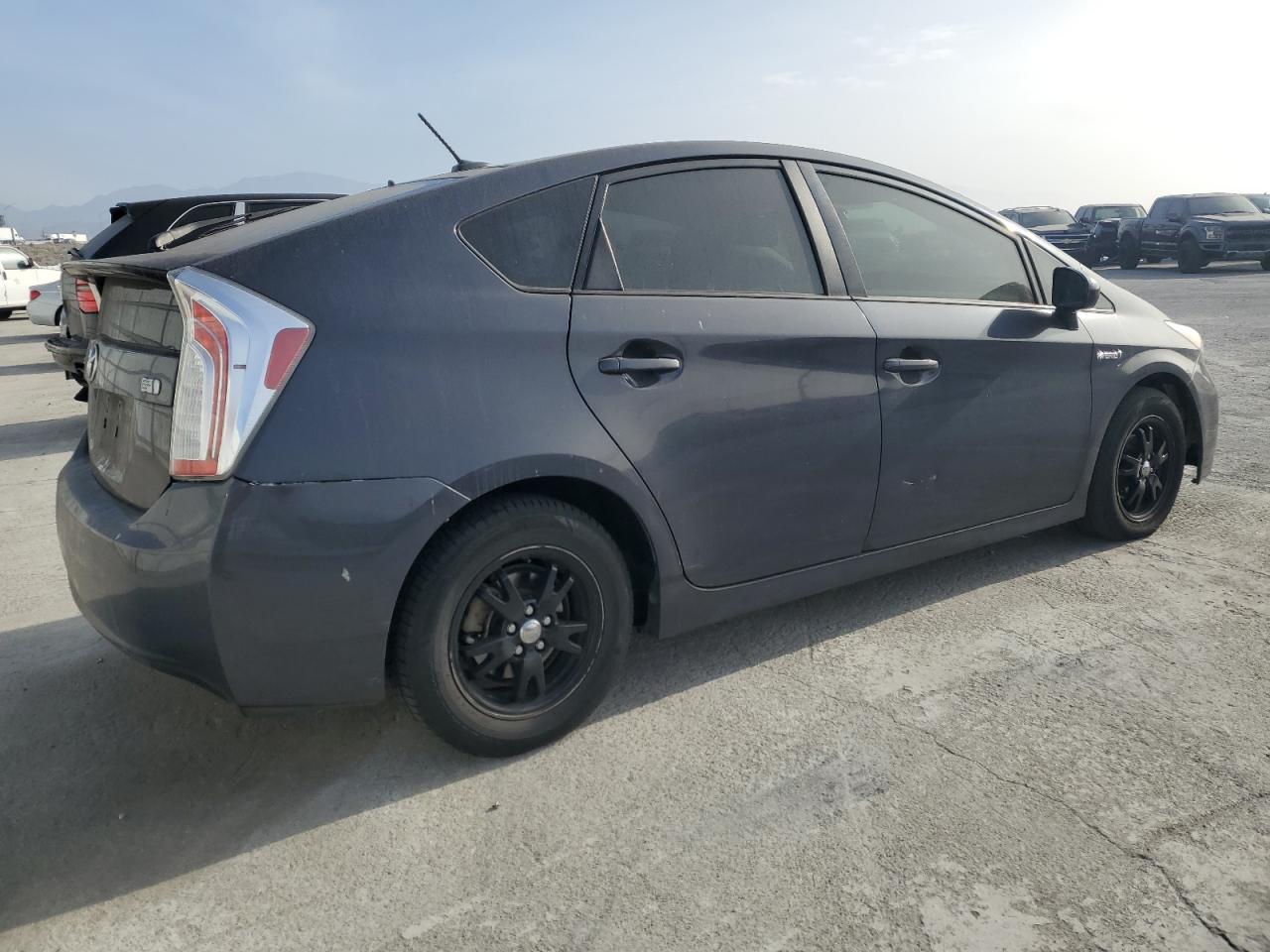 VIN JTDKN3DU6E1772108 2014 TOYOTA PRIUS no.3