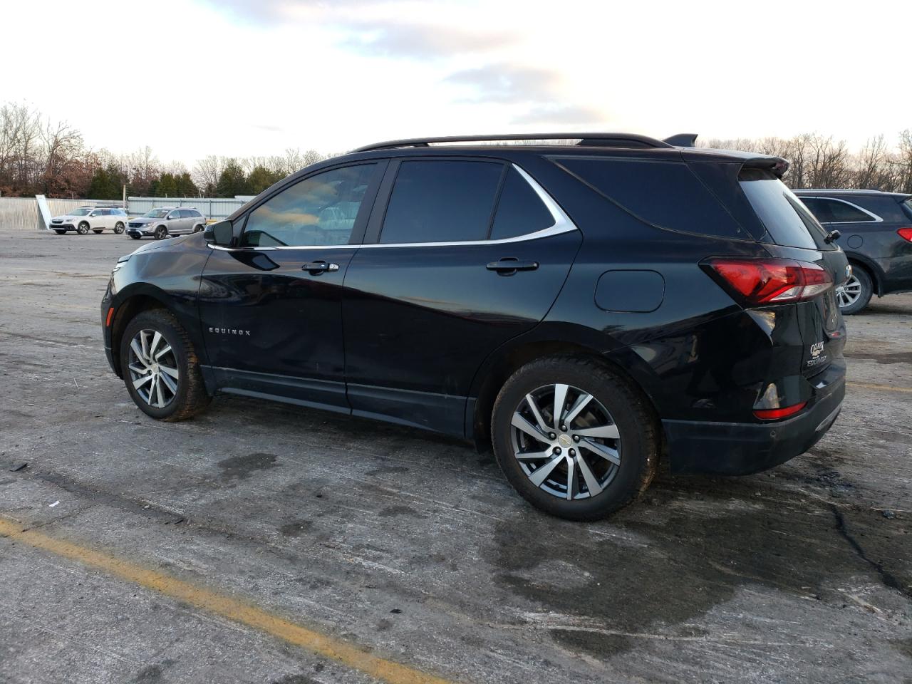 2022 Chevrolet Equinox - Image 2