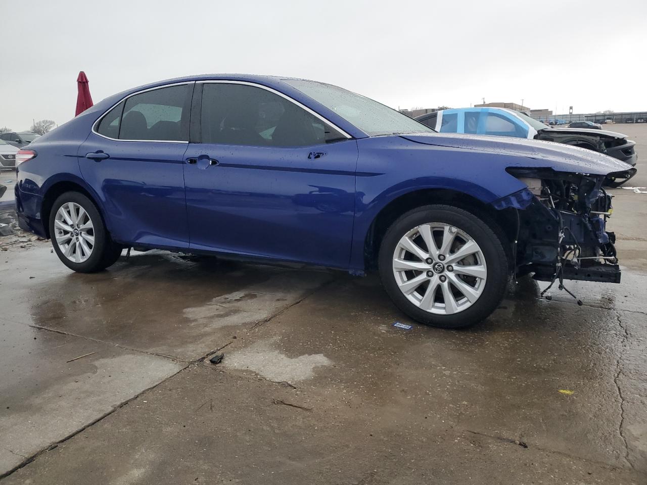 VIN 4T1B11HK8JU572036 2018 TOYOTA CAMRY no.4