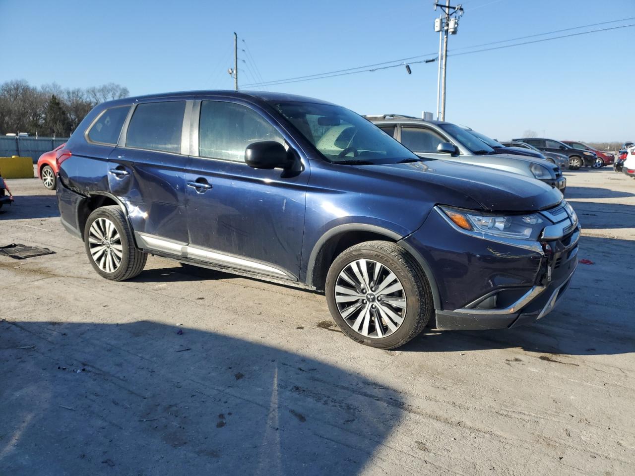 2019 Mitsubishi Outlander - Image 4