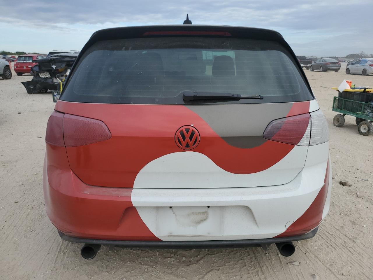 2017 Volkswagen GTI - Image 6