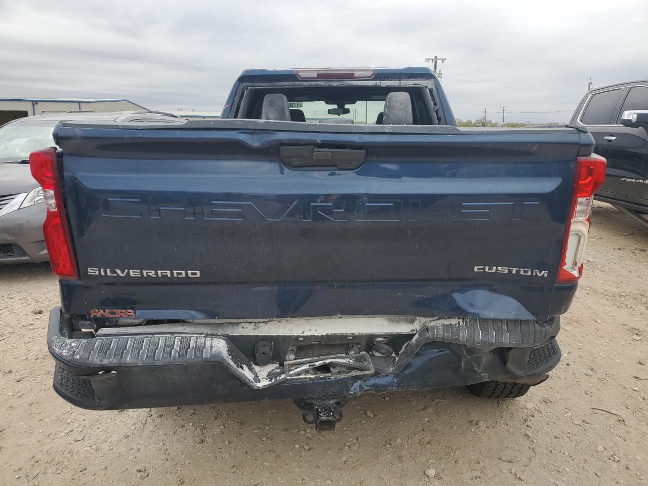 2019 Chevrolet Silverado - Image 6