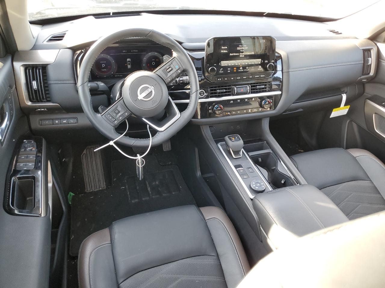 2024 Nissan Pathfinder - Image 8