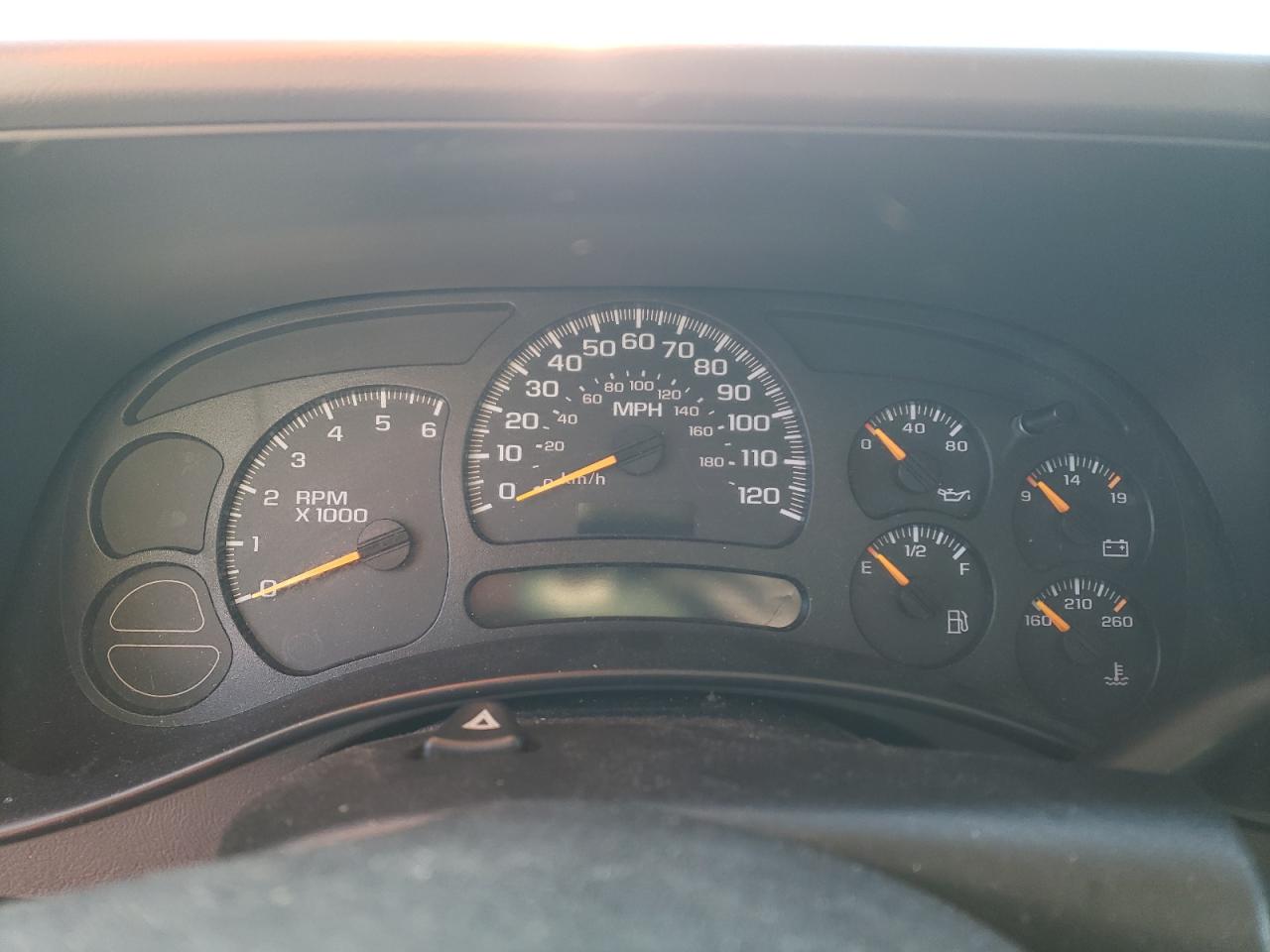 2005 Chevrolet Silverado - Image 9
