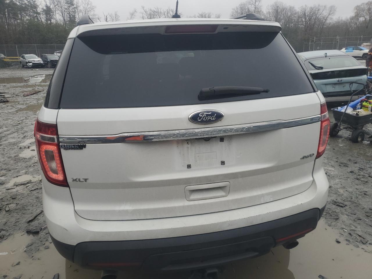 2014 Ford Explorer - Image 6