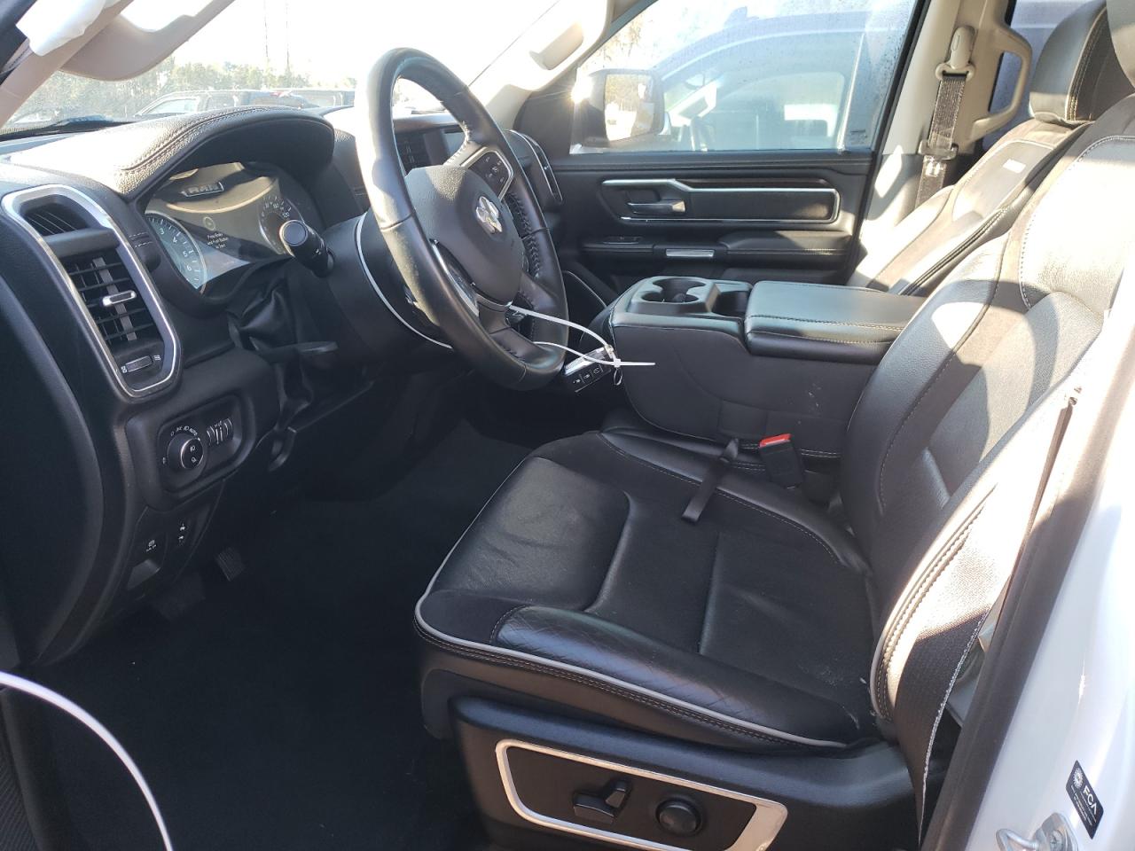 2022 RAM 1500 - Image 7
