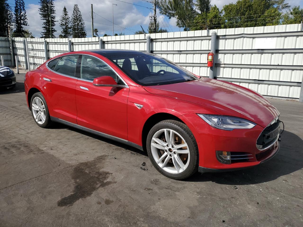 VIN 5YJSA1H28FFP70863 2015 TESLA MODEL S no.4