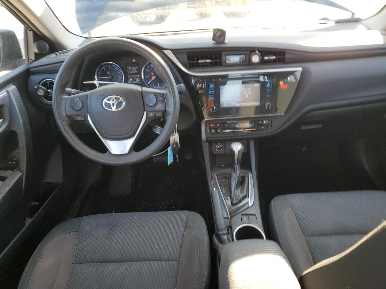 VIN 2T1BURHE8JC099613 2018 TOYOTA COROLLA no.8