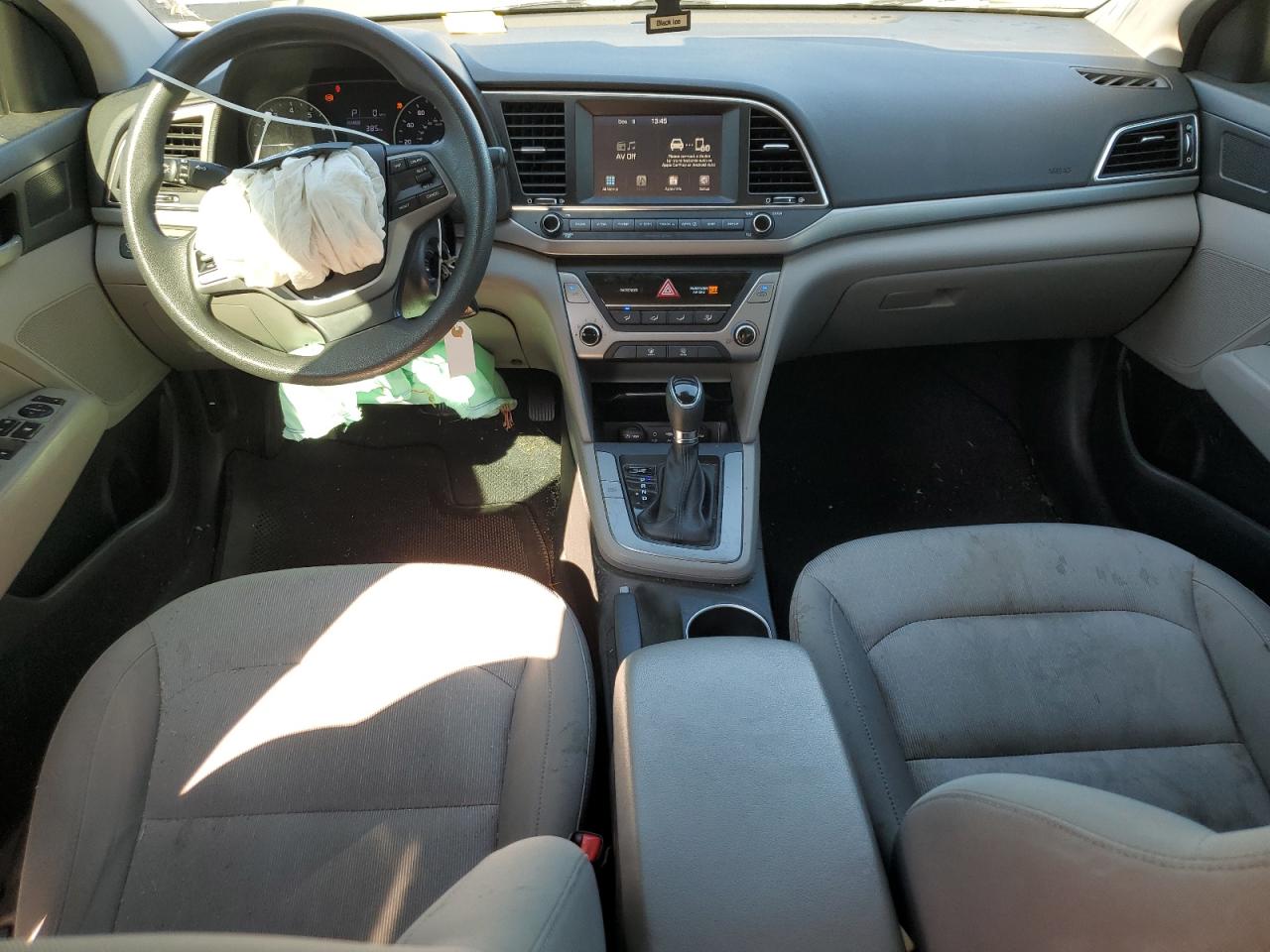 2017 Hyundai Elantra - Image 8
