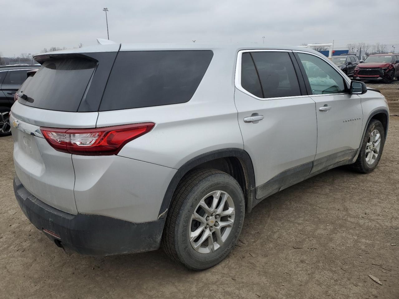 VIN 1GNERFKW5KJ170021 2019 CHEVROLET TRAVERSE no.3