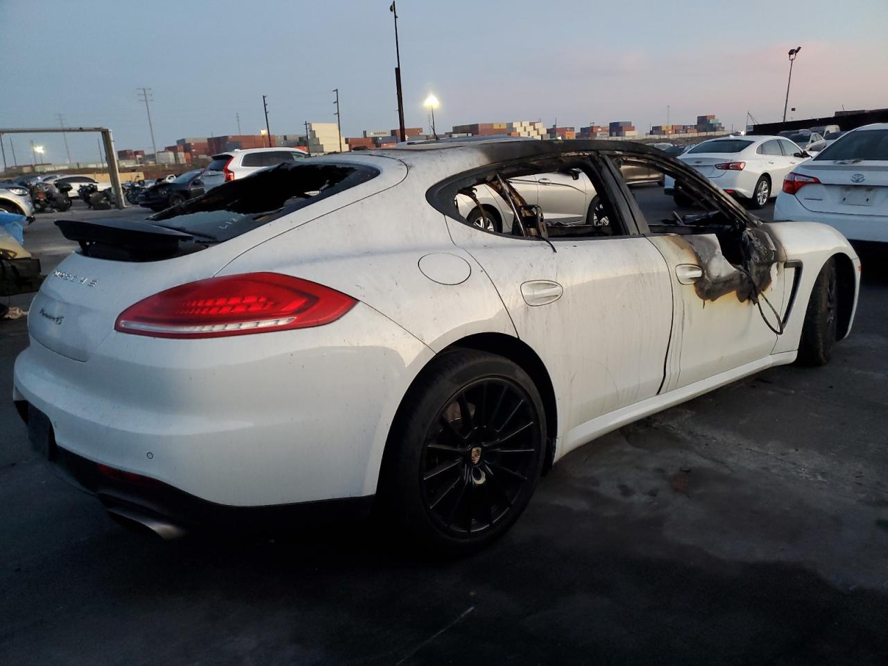 VIN WP0AA2A77EL011933 2014 PORSCHE PANAMERA no.3