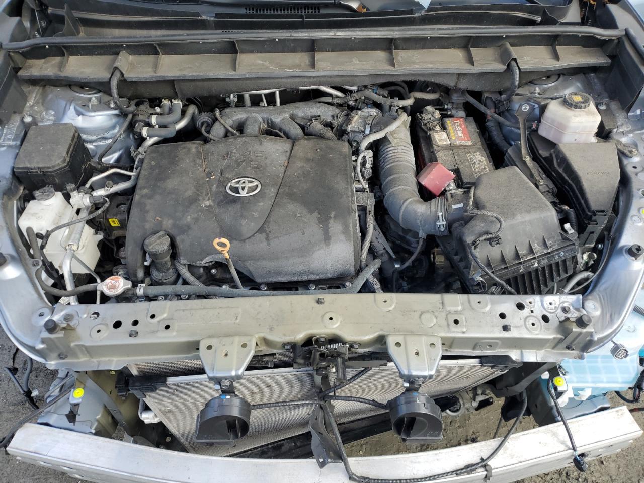 2022 Toyota Highlander - Image 12
