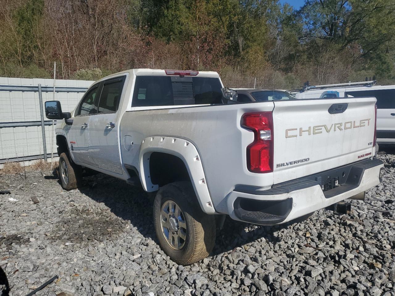 2021 Chevrolet Silverado - Image 3