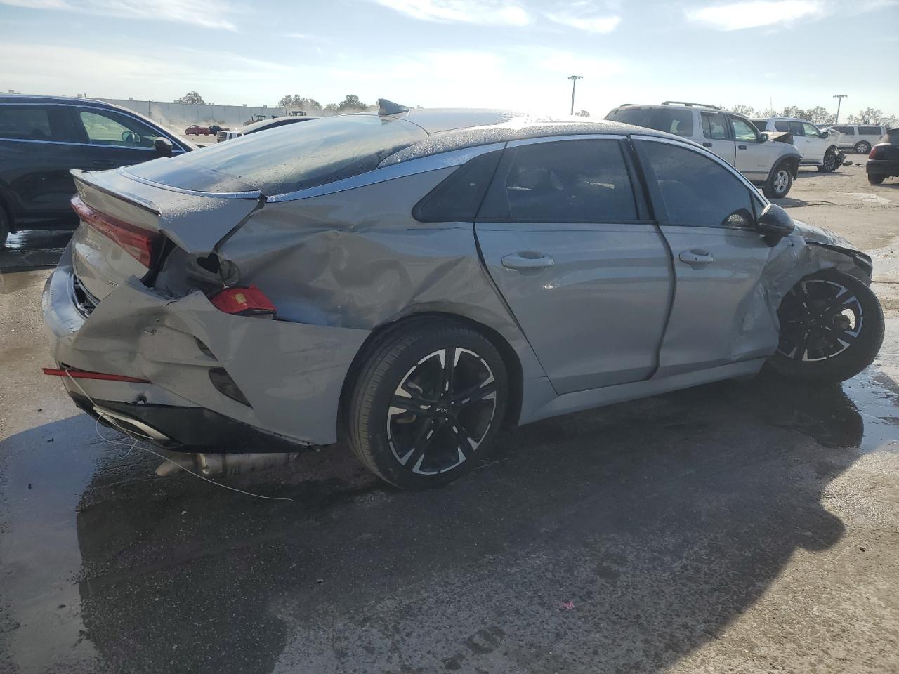 2023 Kia K5 - Image 3