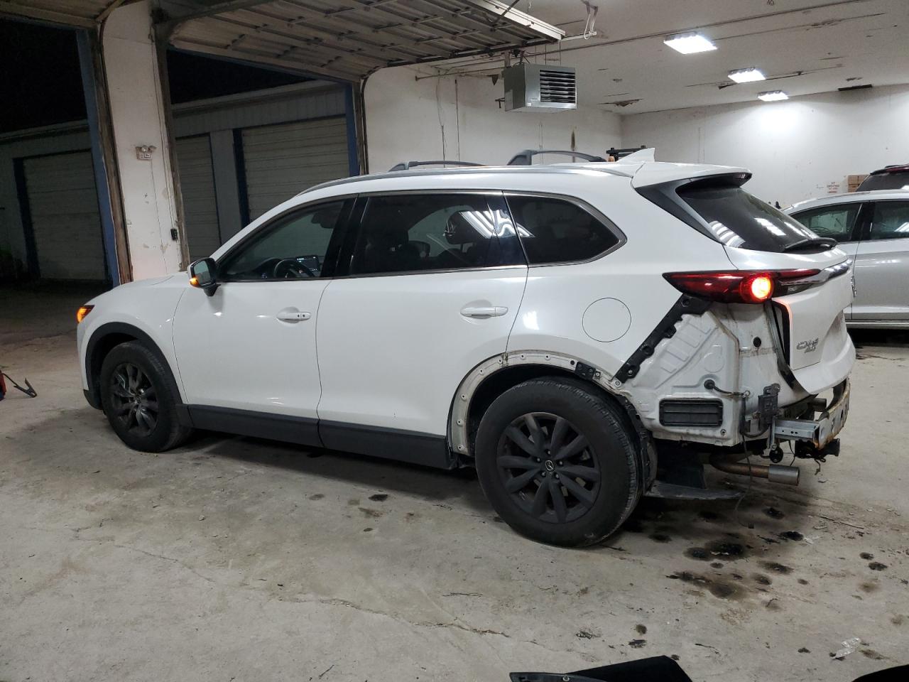2016 Mazda CX-9 - Image 2