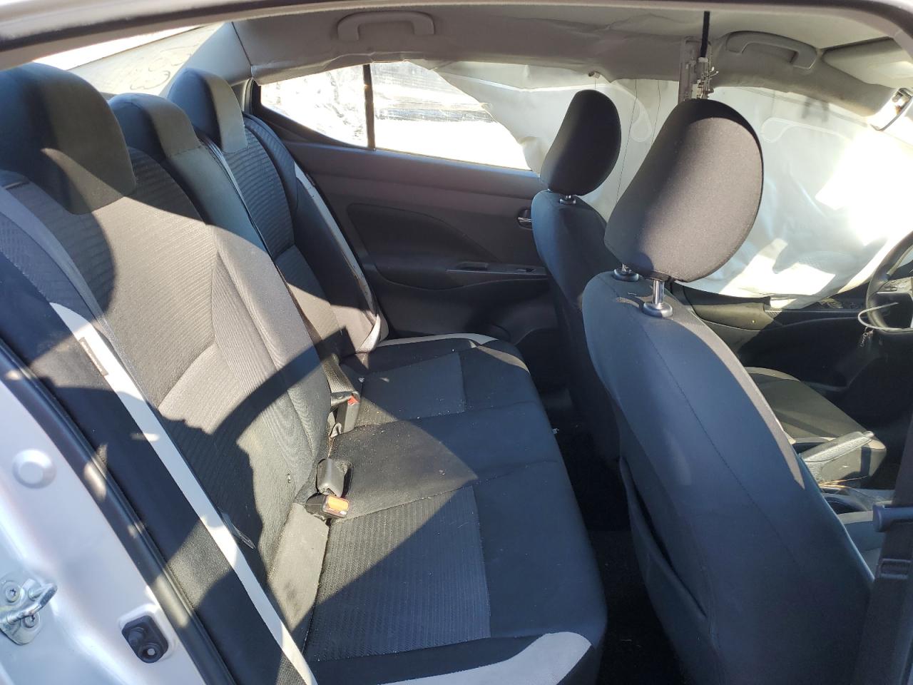 2021 Nissan Versa - Image 11