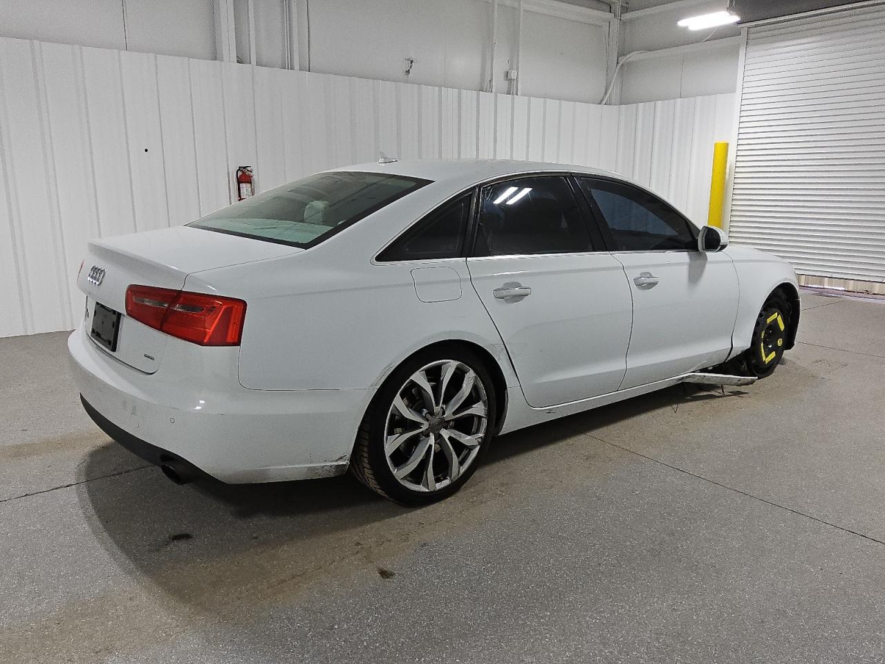 VIN WAUGFAFC7FN007699 2015 AUDI A6 no.3