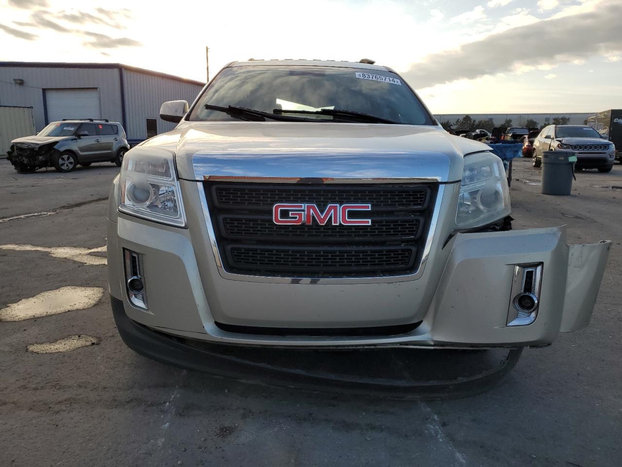 VIN 2GKALSEK7F6250261 2015 GMC TERRAIN no.5