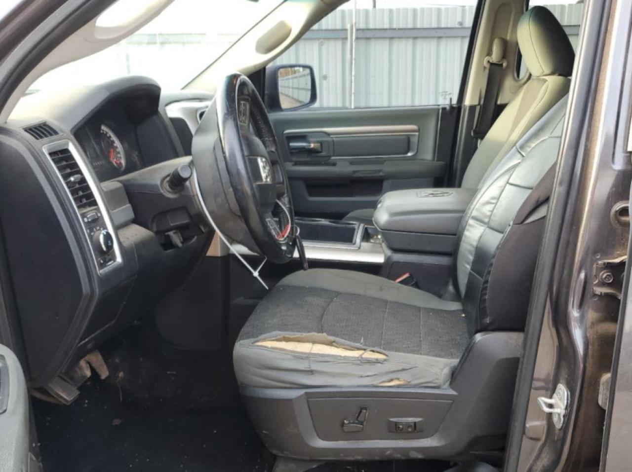 2014 RAM 1500 - Image 7
