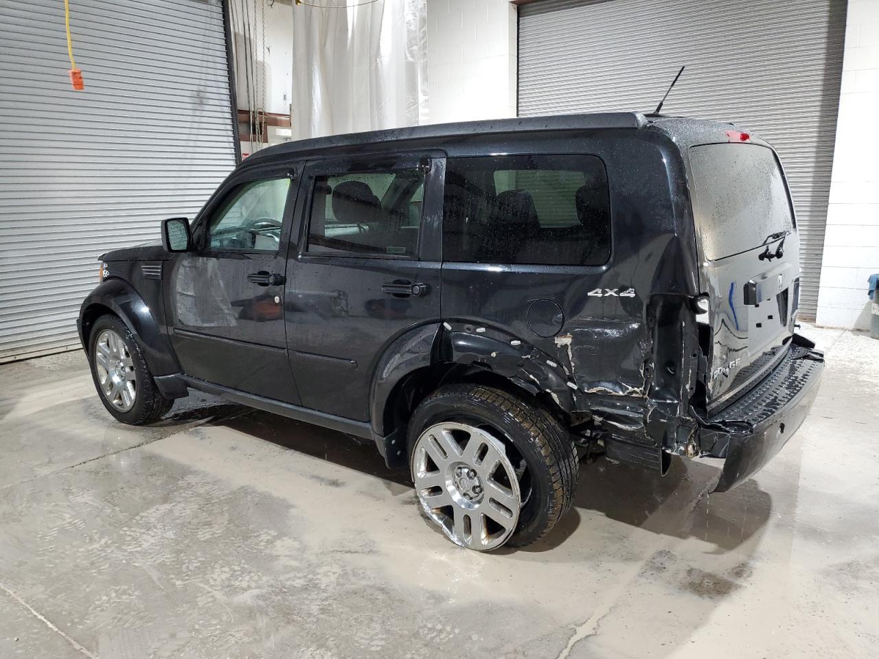 2010 Dodge Nitro - Image 2