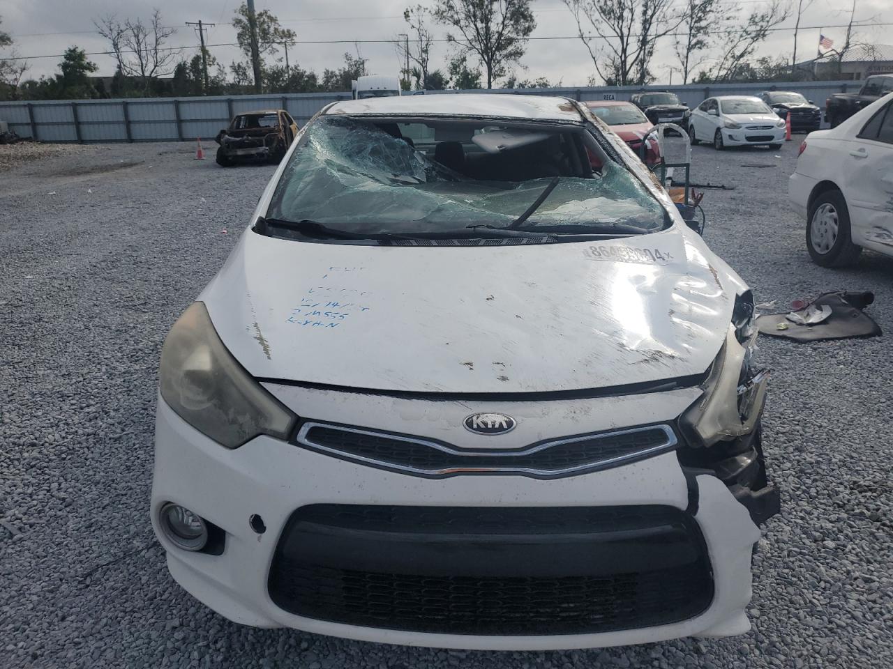 VIN KNAFX6A86E5240867 2014 KIA FORTE no.5