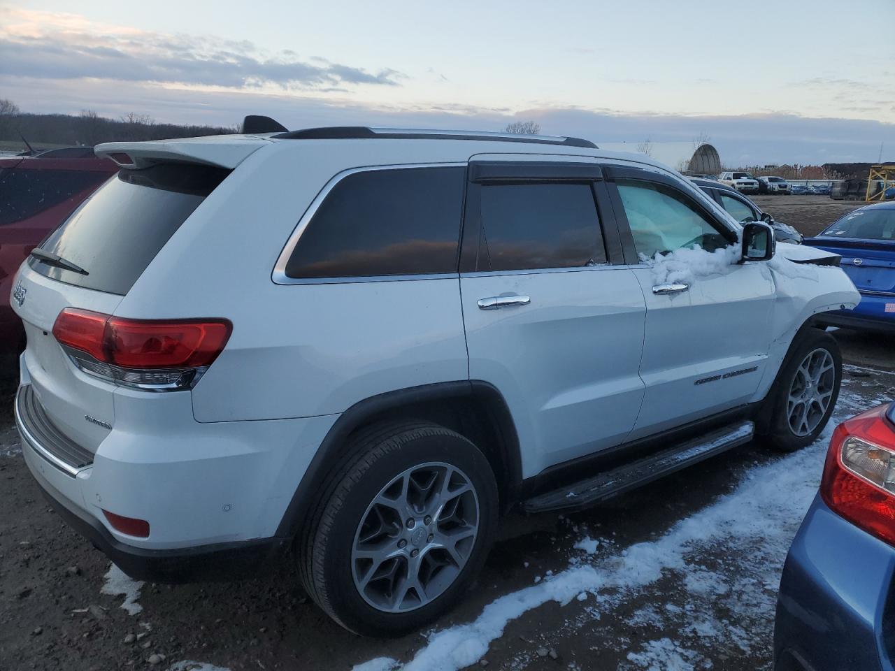 2019 Jeep Grand Cherokee - Image 3