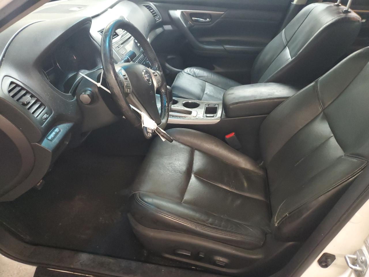 2015 Nissan Altima - Image 7