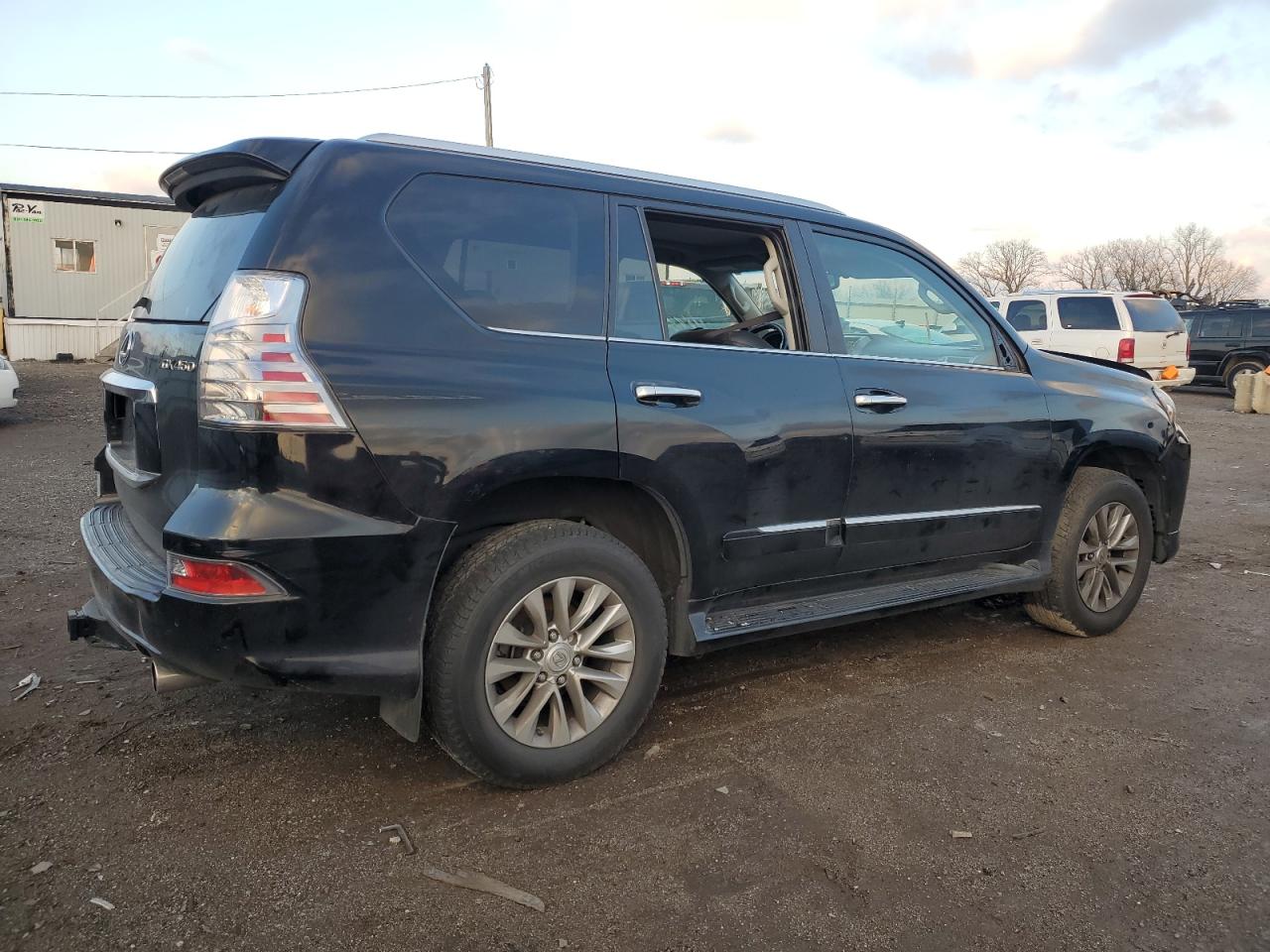 2016 Lexus GX - Image 3