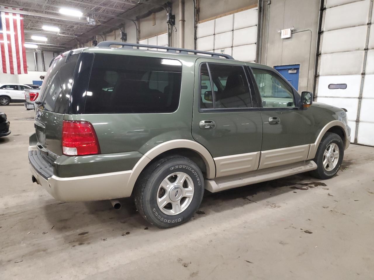 2005 Ford Expedition - Image 3