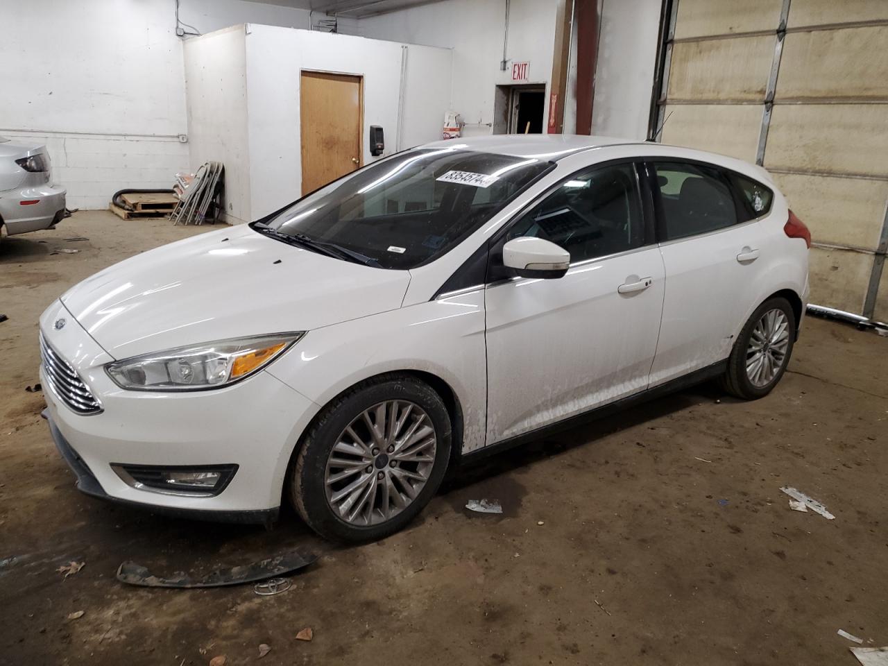 VIN 1FADP3N29FL324201 2015 FORD FOCUS no.1