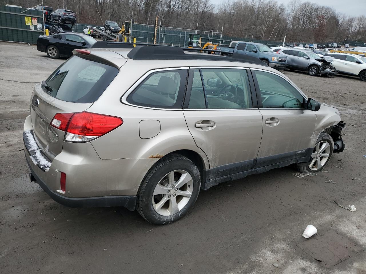 2014 Subaru Outback - Image 3