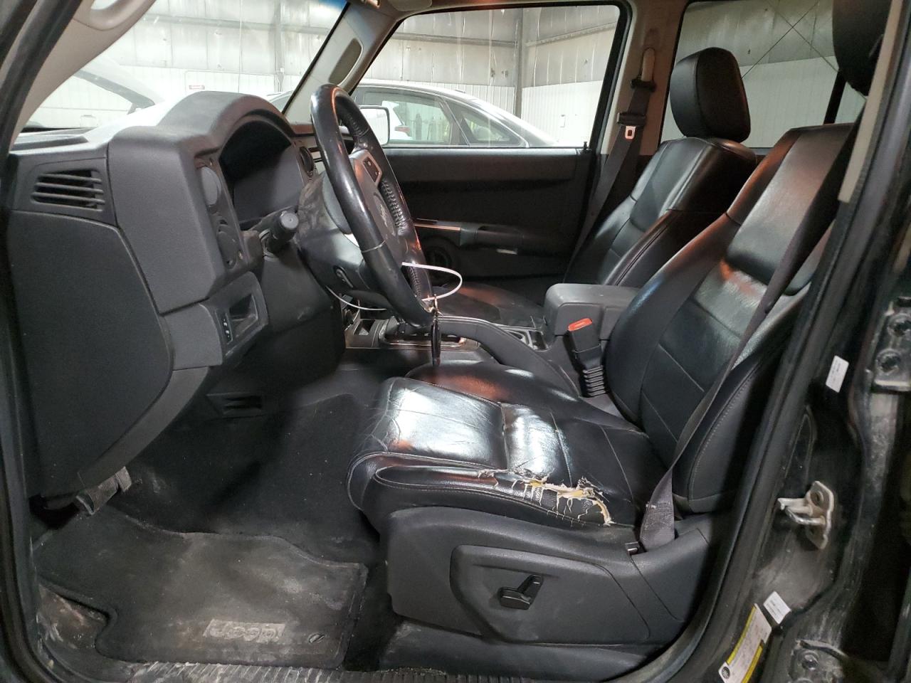 2008 Jeep Commander Sport VIN: 1J8HG48K18C153999 Lot: 82716394