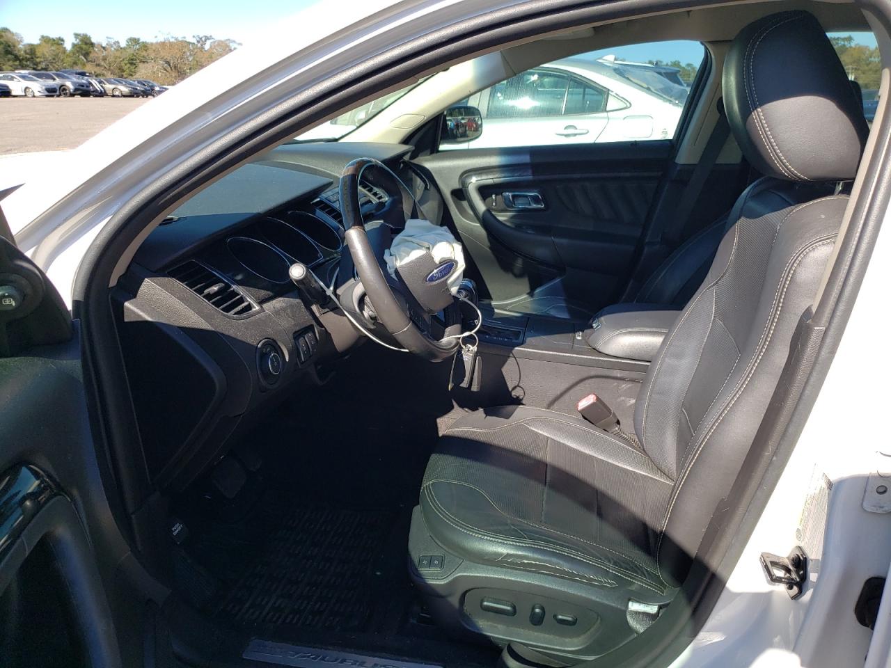 2011 Ford Taurus - Image 7